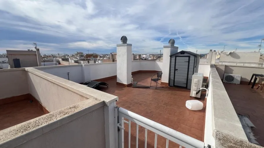 Ático de 75m² en Torrevieja, España No. 1582 № 1