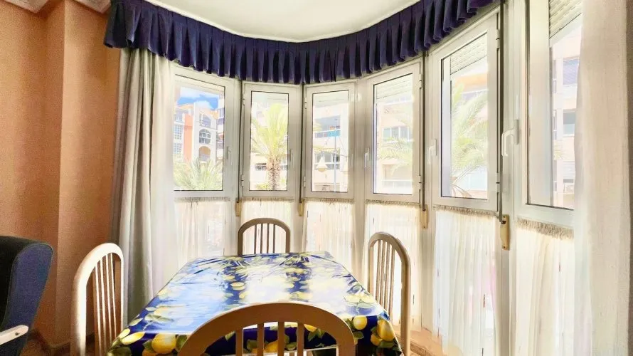 Apartamento de 2 dormitorios en Torrevieja, España No. 1586 № 16