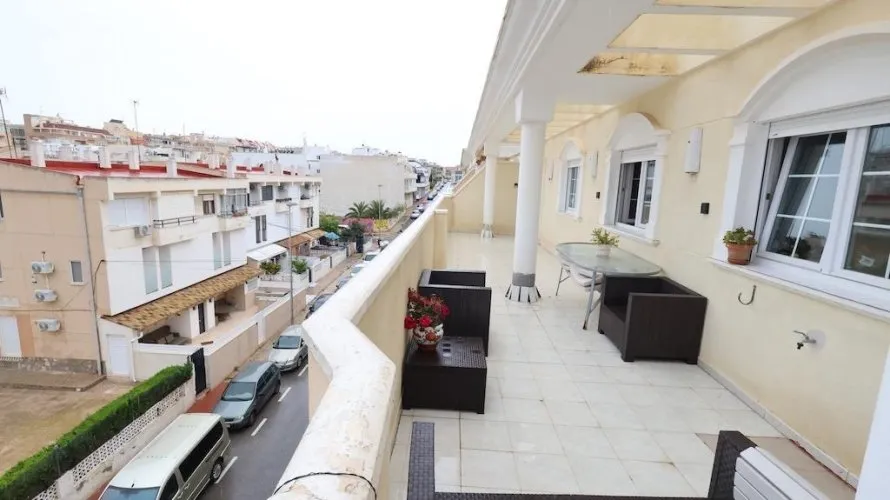 Ático de 3 dormitorios en Torrevieja, España No. 1456 № 1