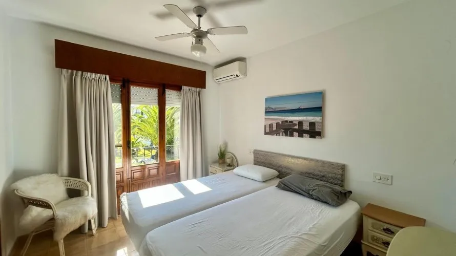 Bungalow de 3 dormitorios en L'Alfàs del Pi, España No. 1525 № 13
