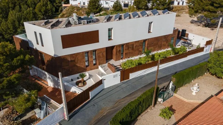 Villa de 4 dormitorios en Benidorm, España No. 1532 № 7