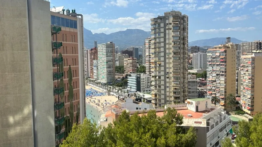 Apartamento de 3 dormitorios en Benidorm, España No. 1464 № 14
