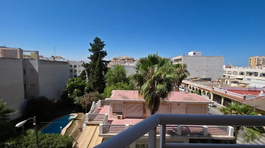 Apartamento de 1 dormitorio en Torrevieja, España No. 1606 № 11