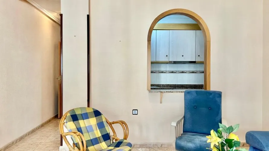 Apartamento de 2 dormitorios en Torrevieja, España No. 1586 № 6