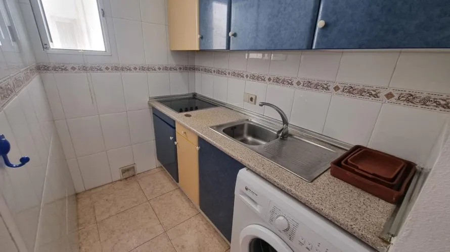 Apartamento de 2 dormitorios en Torrevieja, España No. 1594 № 6