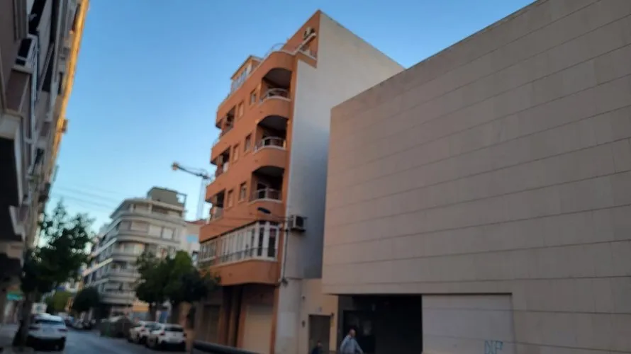 Apartamento de 1 dormitorio en Torrevieja, España No. 1562