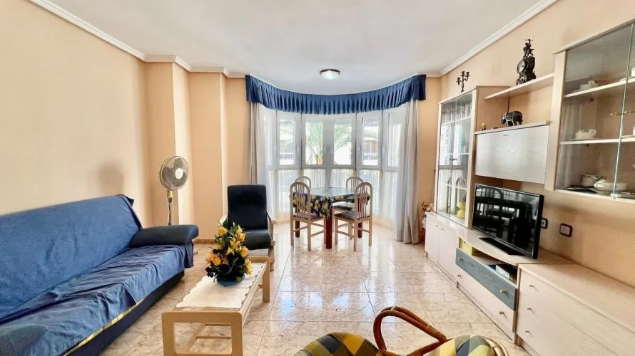 Apartamento de 2 dormitorios en Torrevieja, España No. 1586 № 21
