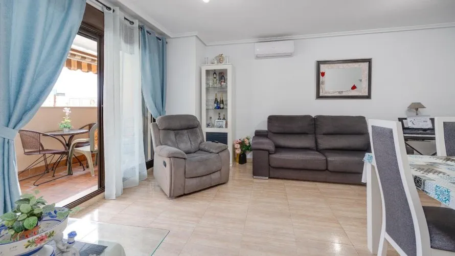 Apartamento de 2 dormitorios en Torrevieja, España No. 1471 № 20