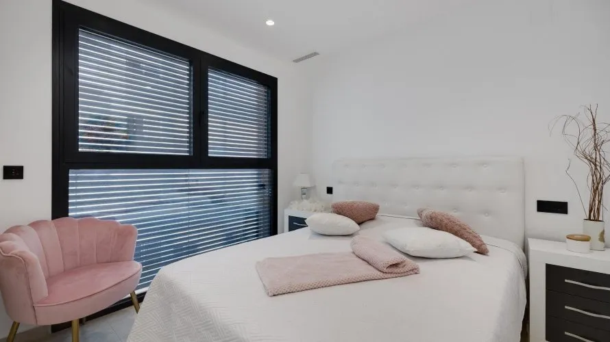 Apartamento de 3 dormitorios en Torrevieja, España No. 1484 № 8