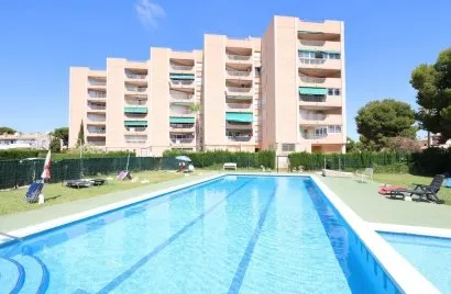 Apartamento de 3 dormitorios en La Zenia, España No. 1499