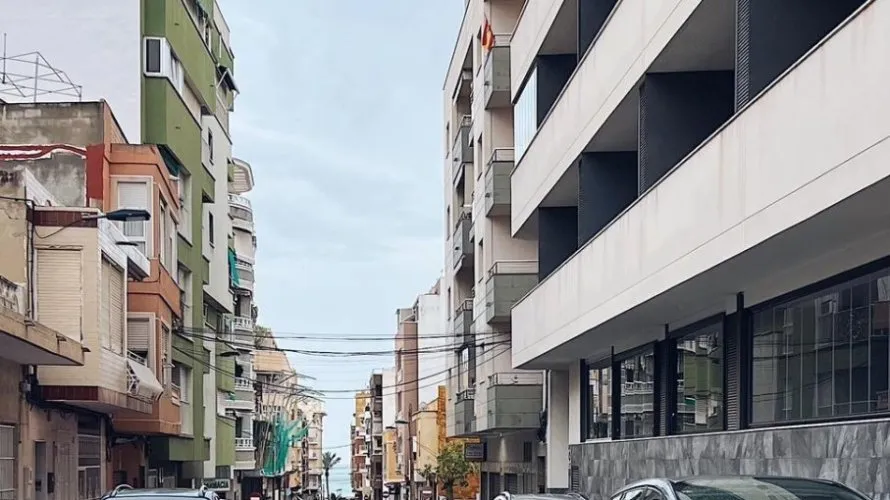 Apartamento de 2 dormitorios en Torrevieja, España No. 1552 № 3