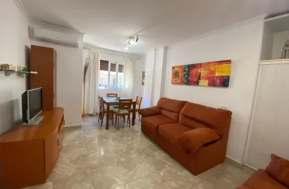 Apartamento de 2 dormitorios en Torrevieja, España No. 1563
