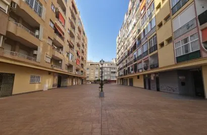 Apartamento de 3 dormitorios en Torrevieja, España No. 1608