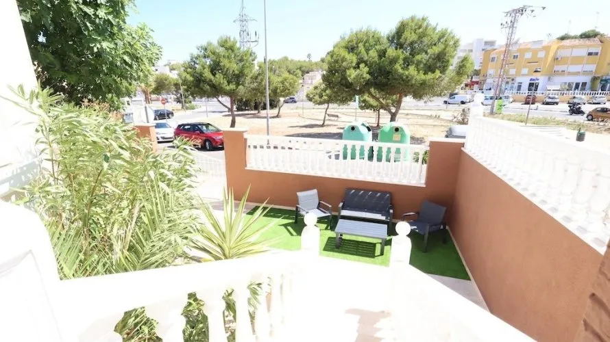Apartamento de 3 dormitorios en Campoamor, España No. 1520 № 1