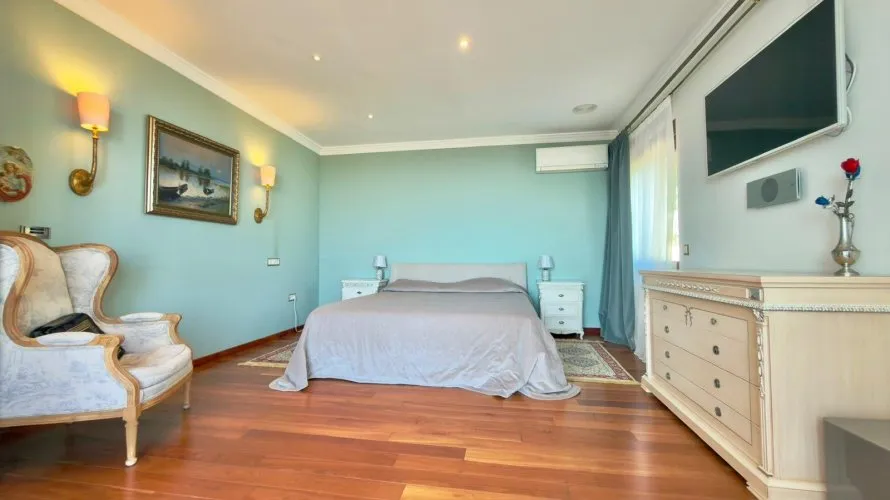 Villa de 4 dormitorios en La Pedrera, España No. 1486 № 3