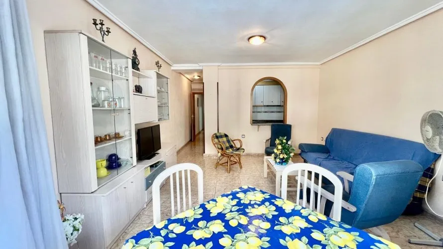 Apartamento de 2 dormitorios en Torrevieja, España No. 1586 № 10