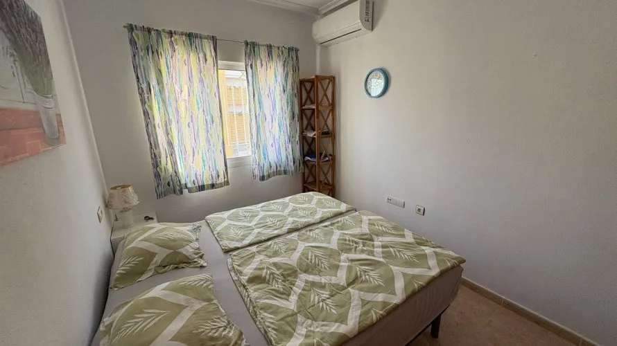 Сasa de 2 dormitorios en Alicante, España No. 1566 № 9