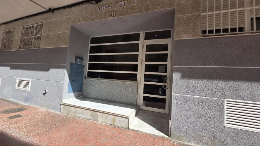 Apartamento de 1 dormitorio en Torrevieja, España No. 1587