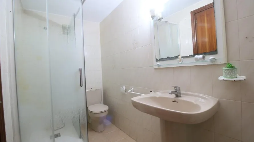 Apartamento de 2 dormitorios en Alicante, España No. 1527 № 7