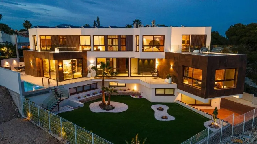 Villa de 4 dormitorios en Benidorm, España No. 1532 № 3