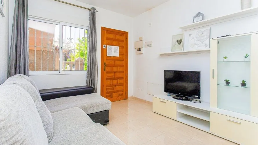 Apartamento de 55m² en Campoamor, España No. 1607 № 10