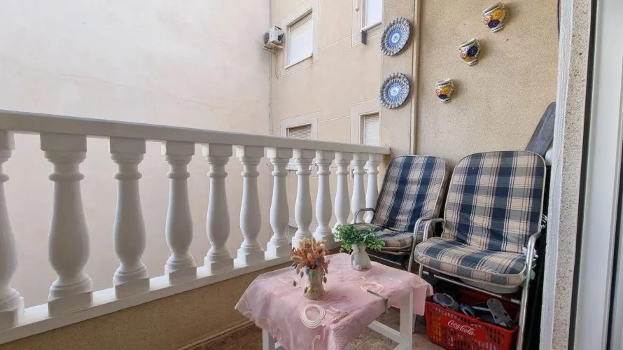 Apartamento de 2 dormitorios en Torrevieja, España No. 1558 № 8