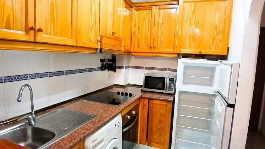 Apartamento de 2 dormitorios en Torrevieja, España No. 1575 № 11
