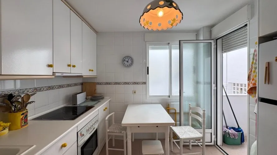 Apartamento de 3 dormitorios en Torrevieja, España No. 1449 № 2