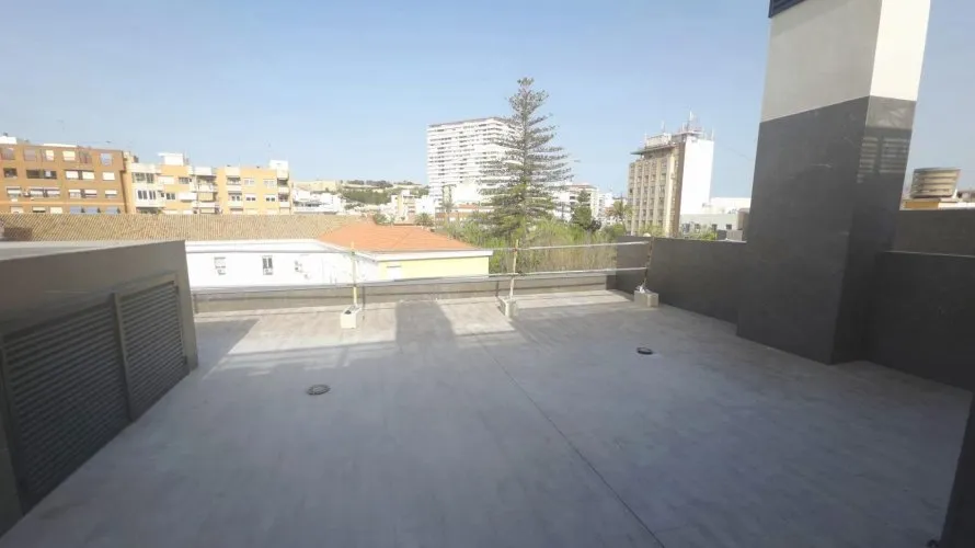 Apartamento de 2 dormitorios en Alicante, España No. 1504 № 12