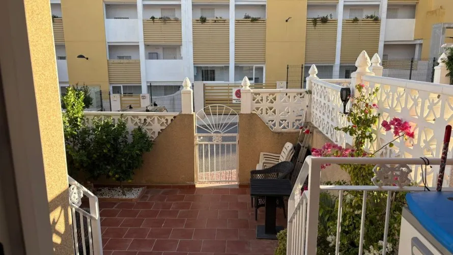 Сasa de 2 dormitorios en Alicante, España No. 1566 № 24