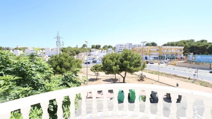 Apartamento de 3 dormitorios en Campoamor, España No. 1520 № 5