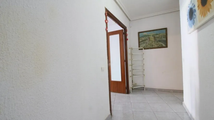 Apartamento de 2 dormitorios en Alicante, España No. 1527 № 9