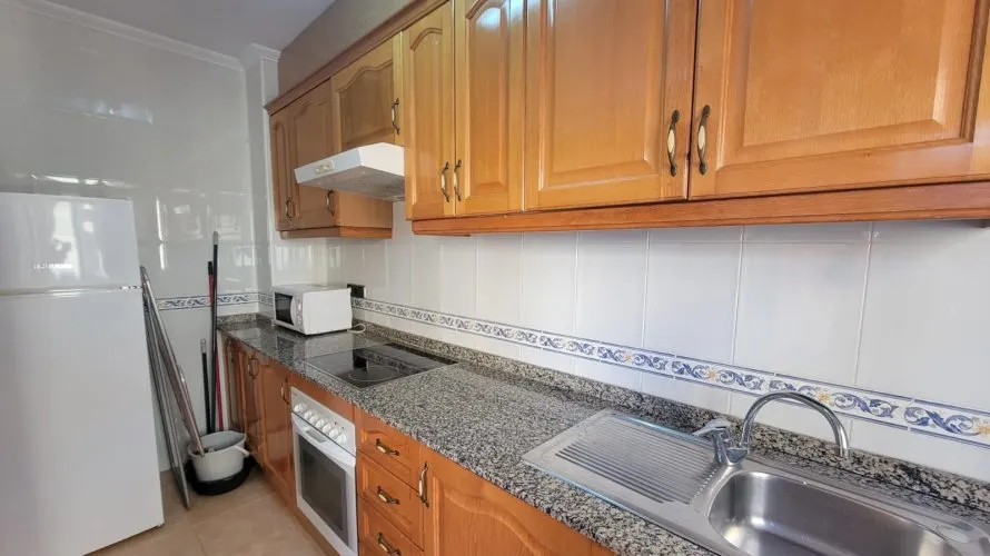 Apartamento de 1 dormitorio en Torrevieja, España No. 1562 № 2