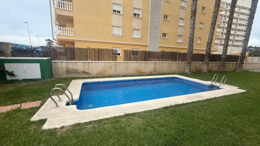 Apartamento de 2 dormitorios en Guardamar del Segura, España No. 1480 № 4