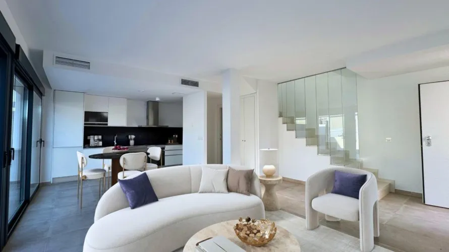 Apartamento de 4 dormitorios en Gran Alacant, España No. 1503 № 3