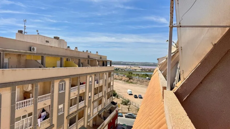 Ático de 2 dormitorios en Torrevieja, España No. 1550 № 8