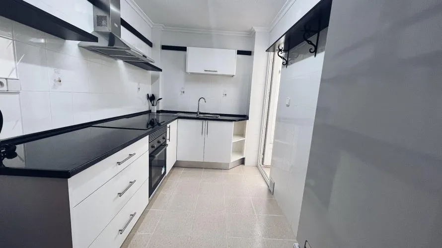 Apartamento de 2 dormitorios en Torrevieja, España No. 1552 № 12