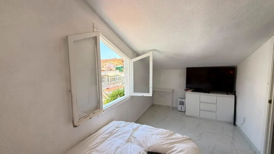 Bungalow de 2 dormitorios en Torrevieja, España No. 1632 № 1