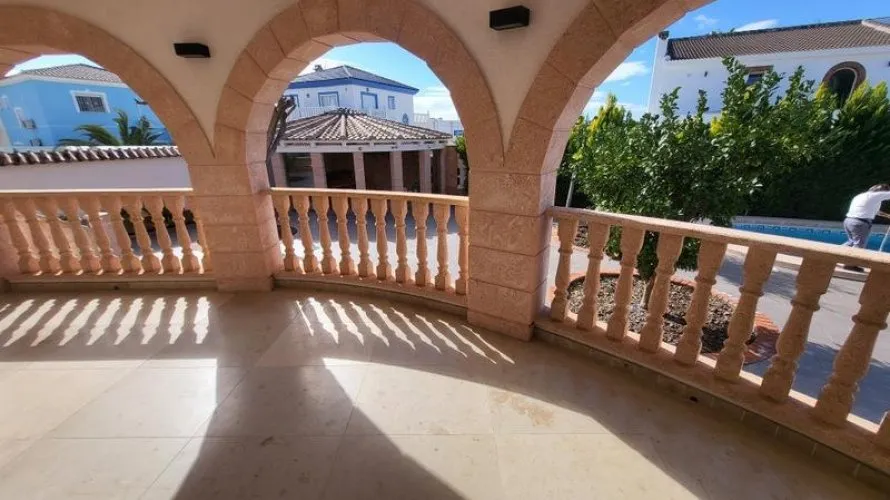 Villa de 4 dormitorios en Rojales, España No. 1684 № 19