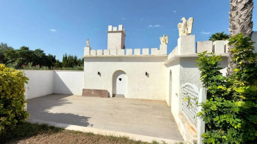 Villa de 5 dormitorios en Benidorm, España No. 1679 № 1