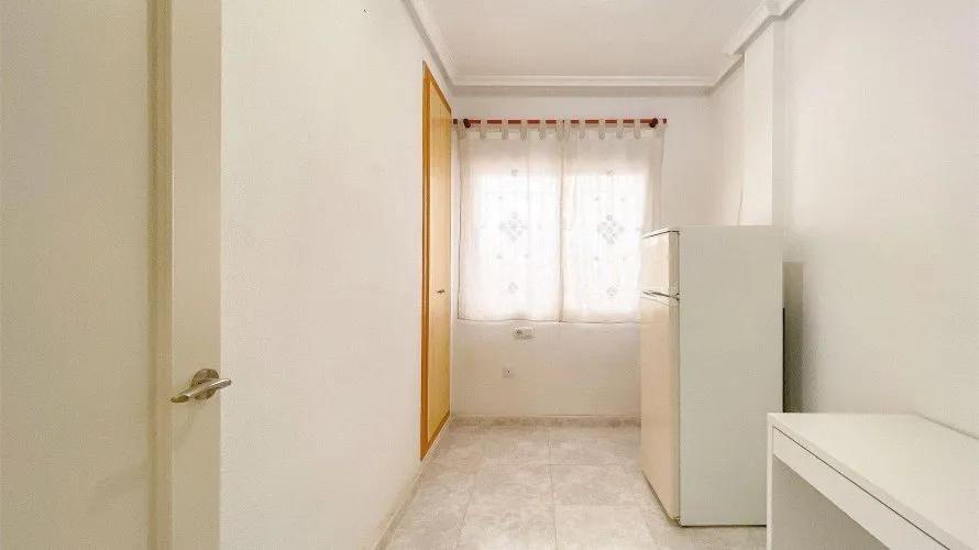 Сasa de 3 dormitorios en Torrevieja, España No. 1692 № 23