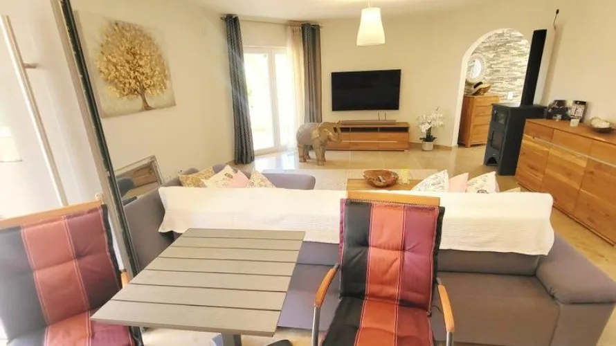 Villa de 4 dormitorios en Rojales, España No. 1684 № 2