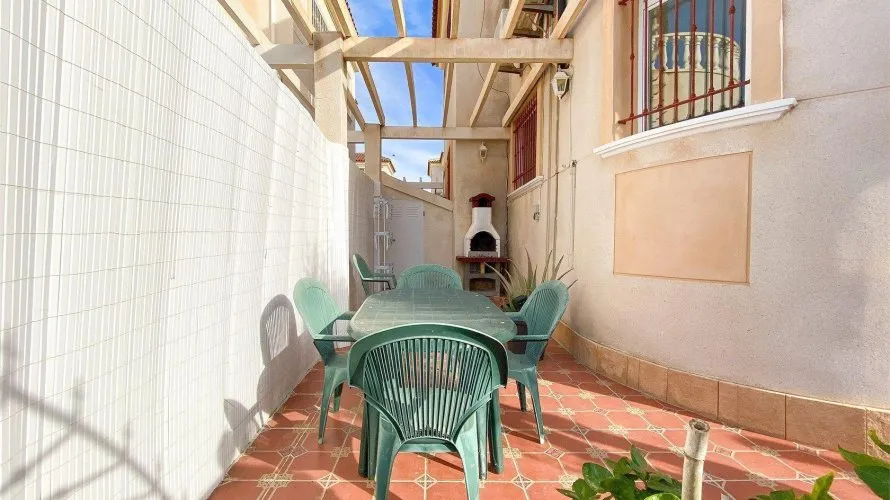Сasa de 3 dormitorios en Torrevieja, España No. 1692 № 10