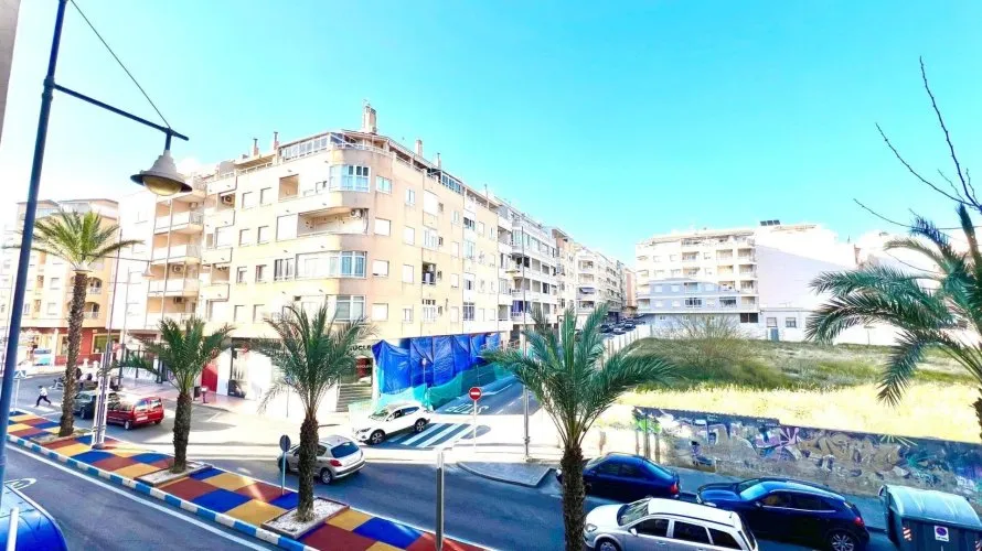 Apartamento de 33m² en Torrevieja, España No. 1656 № 1