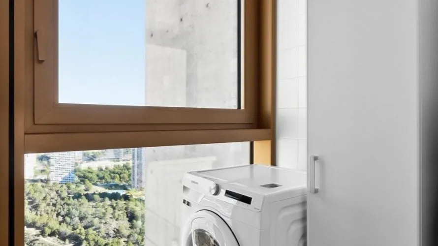 Apartamento de 2 dormitorios en Benidorm, España No. 1657 № 2