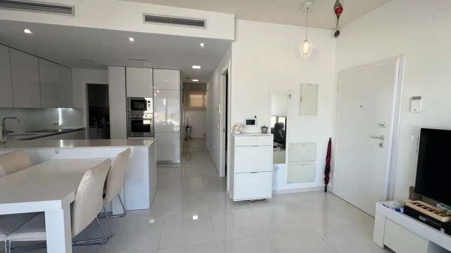 Villa de 4 dormitorios en Alicante, España No. 1643 № 20