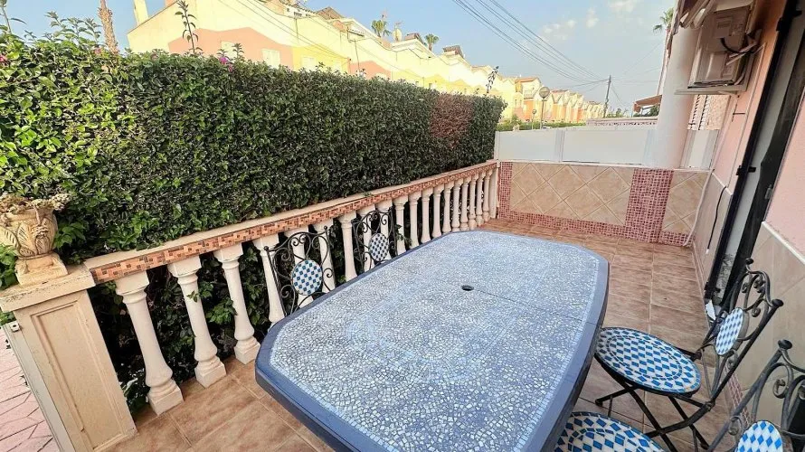 Сasa de 1 dormitorio en Guardamar del Segura, España No. 1674 № 2
