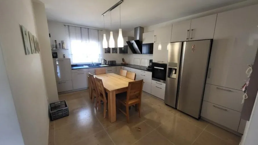 Villa de 4 dormitorios en Rojales, España No. 1684 № 5