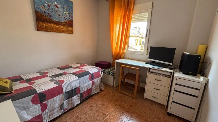 Bungalow de 2 dormitorios en Alicante, España No. 1645 № 4