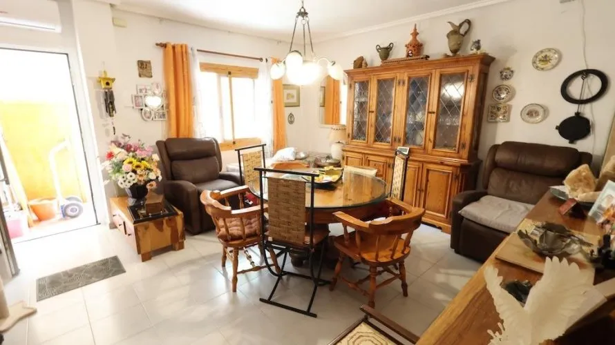 Bungalow de 2 dormitorios en Torrevieja, España No. 1662 № 7